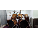 Bateria Colombo Doble Bombo Completa.-