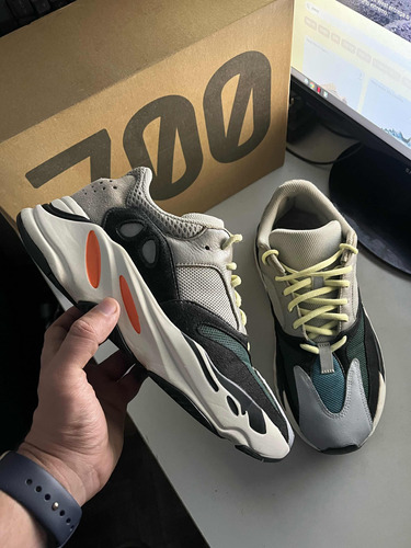 Tênis adidas Yeezy Boost 700 V1 Wave Runner Original