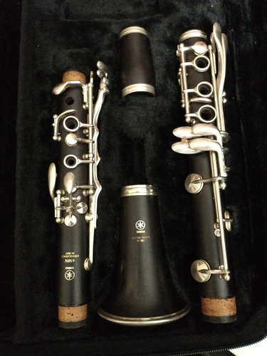 Clarinete Yamaha Ycl-450n. De Primera Mano