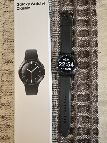 Samsung Galaxy Watch 4 Classic - 42mm