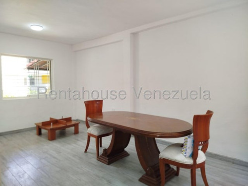 Townhouse En Alquiler En Urb. Valle Jardín (jbra) - Imagen 2