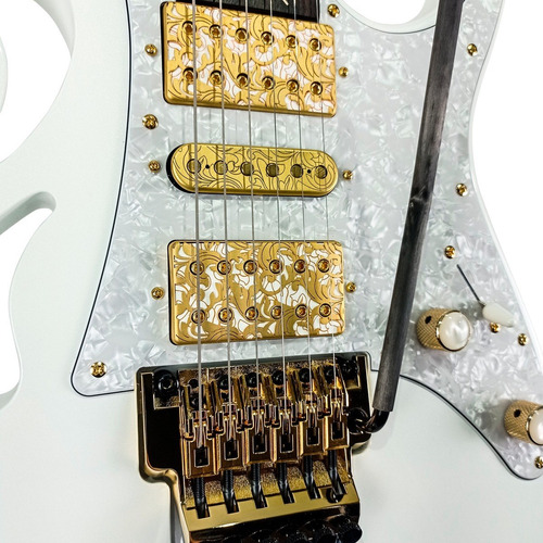 Guitarra Ibanez Pia3761 Slw Steve Vai Signature C/ Hard Case Cor Slw : Stallion White Material Do Diapasão -atobá Orientação Da Mão Destro