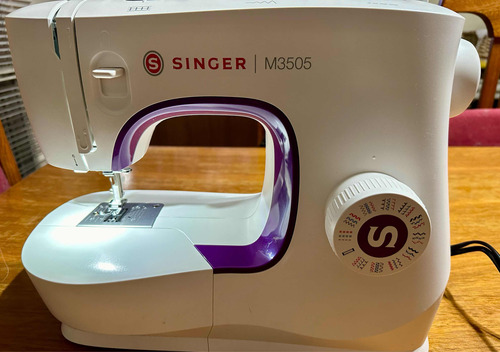 Máquina De Coser Singer M3505 Dos Usos. Impecable