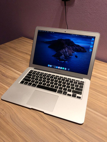 Apple Macbook Air 2015 I5 4gb Ram 120gb Ssd.