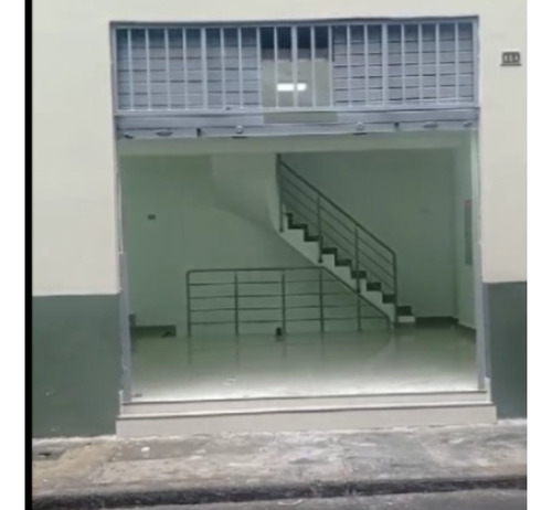 Venta De Local Remodelado En Centro De Lima - En Centro Comercial