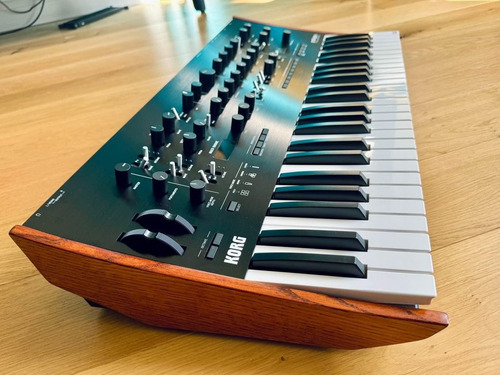 Sintetizador Korg Prologue 8 Megaoferta