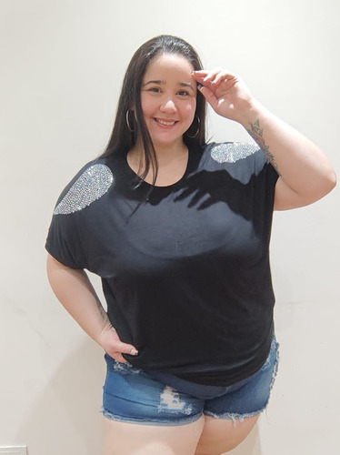 Blusa Remera Viscosa Con Escote Brillos Talle Especial Mujer