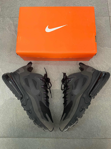 Nike 270 React Black