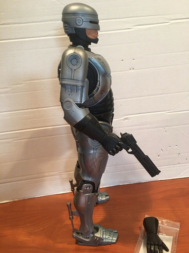 Neca Robocop  18  Activado Por Sonido O Movimiento 2005