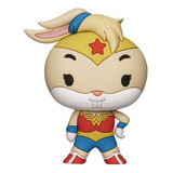 Llavero Lola Bunny Wonder Woman Looney Tunes Monogram Wb 100