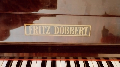 Piano Fritz Dobbert Acústico
