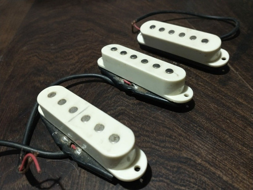 Set; Tres Micrófonos Para Guitarra Electrica. 
