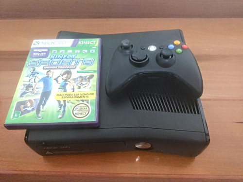 Microsoft Xbox 360 + Kinect Slim 4gb Standard Cor  Matte Black