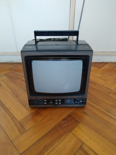 Televisor Philips Y Radio