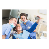 Vinilo 60x90cm Odontologia Equipo Feliz Selfie Doctor
