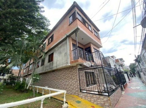 Casa Trifamiliar Esquinera En Ciudad Córdoba Cali En Venta (j.p)