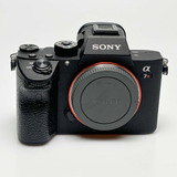 Câmera Digital Sony A7r Iii 42.4mp - Ilce-7rm3 - A7riii