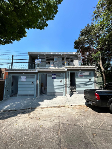 Casa Com Salão De Festas 36 M2, Churrasqueira E Depósito
