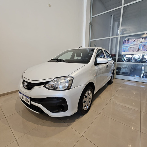 Toyota Etios X 1.5 Manual Año 2023 Rosario