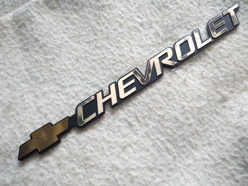 Emblema Palabra Chevrolet Con Logo Cheyenne Silverado Foto 2