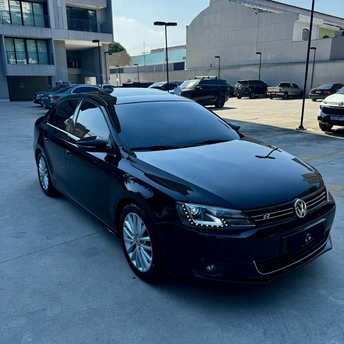 Volkswagen Jetta 2.0 Tsi Highline 200cv Gasolina 4p Tiptroni