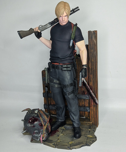 Leon S Kennedy Resident Evil 4 Remake 1/10 Action Figure 