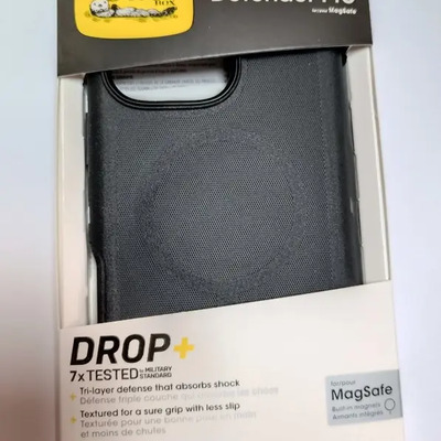 Funda Para iPhone 16/plus/pro Max Otterbox Magsafe Sin Clip Negro iPhone 16 Pro Max
