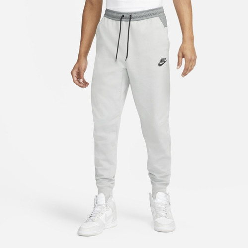 Joggers Hombre Nike Sportswear Tech Essentials Gris