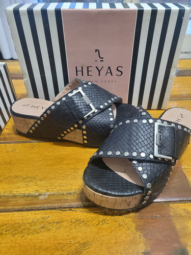 Zuecos Heyas Talle 36 Zapatos Como Nuevos Caso Sin Uso!!!!