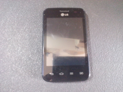 Smartphone LG E435 3,2pol 3mp 512mb Ram (vivo S/ Carregador)