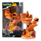 Figura Oficial Jazwares Pokemon Diorama Charmander Trapinch