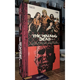 The Walking Dead. Edicion Deluxe. Volumen 1. Ecc, España.