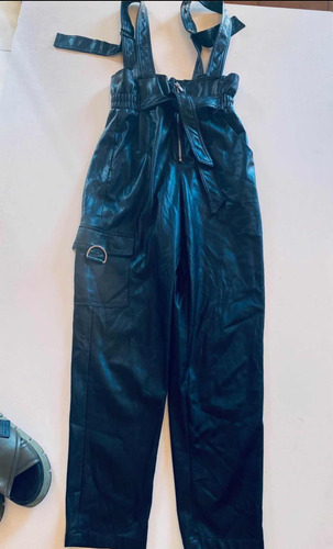 Pantalón Cargo Bershka Eco Cuero Con Tiradores Talle S