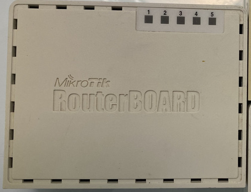 Roteador Mikrotik Routerboard Rb750 