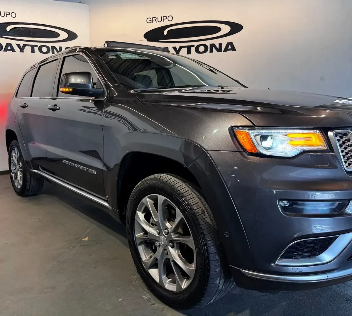 Jeep Grand Cherokee 2019 Gallery 20
