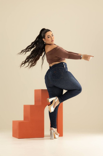 Calça Jeans Plus Modeladora Perfeita Amaciada Mamacita