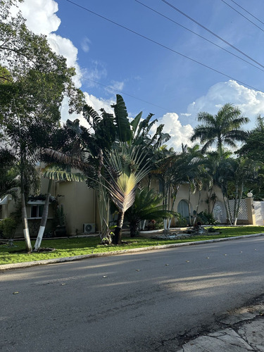 Casa En Venta En El Club De Golf La Ceiba