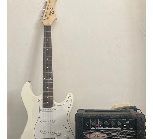 Kit De Guitarra Strato Con Accesorios Y Amplificador