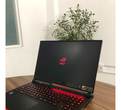 Laptop Asus Rog Strix G733qr-k4084t