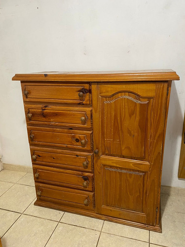 Mueble Cómoda De Pino Usada