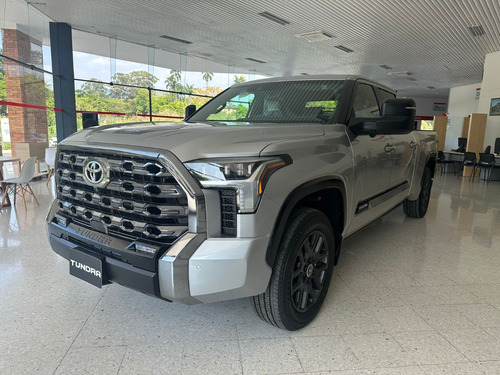 Tundras Disponibles Platinum, Plateada Y Gris Oscura,  2024 