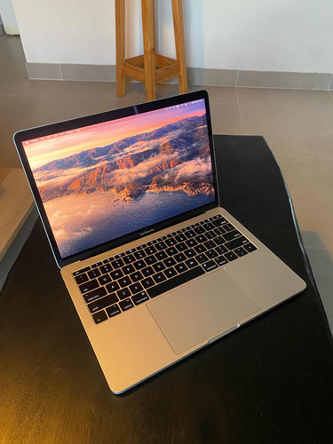 Macbook Pro 13-inch, 2017