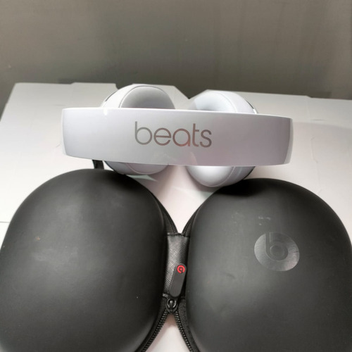 Audífonos Beats Studio²  Wireless Blanco Brilloso