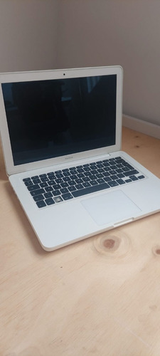 Macbook White Unibody 2010 