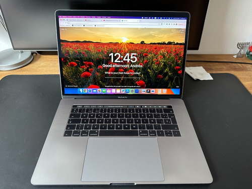 Macbook Pro 15 Pulgadas 2017 - 256gb - Touch Bar - Gris Esp