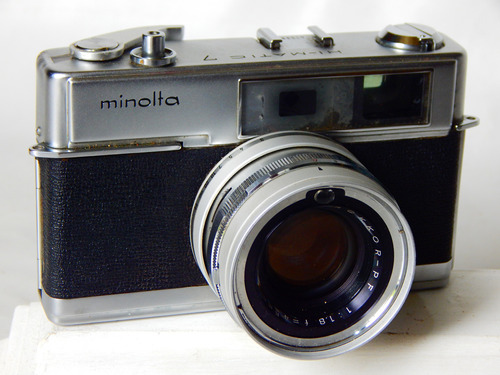 Camara Antigua Minolta Himatic 7 