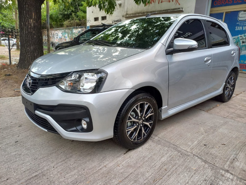 Toyota Etios 1.5 5p Xls 2023 En Garantia 