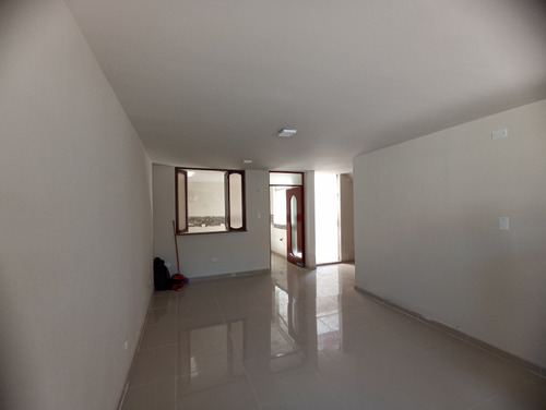 Casa En Venta / 150 M2 A Precio De Remate - Imagen 2