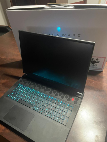 Alienware M18