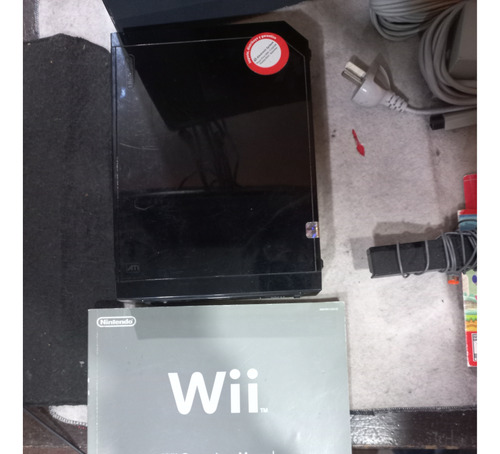 Nintendo Wii Negra, 2 Joysticks, 2 Nunchuk, 1 Juego Original